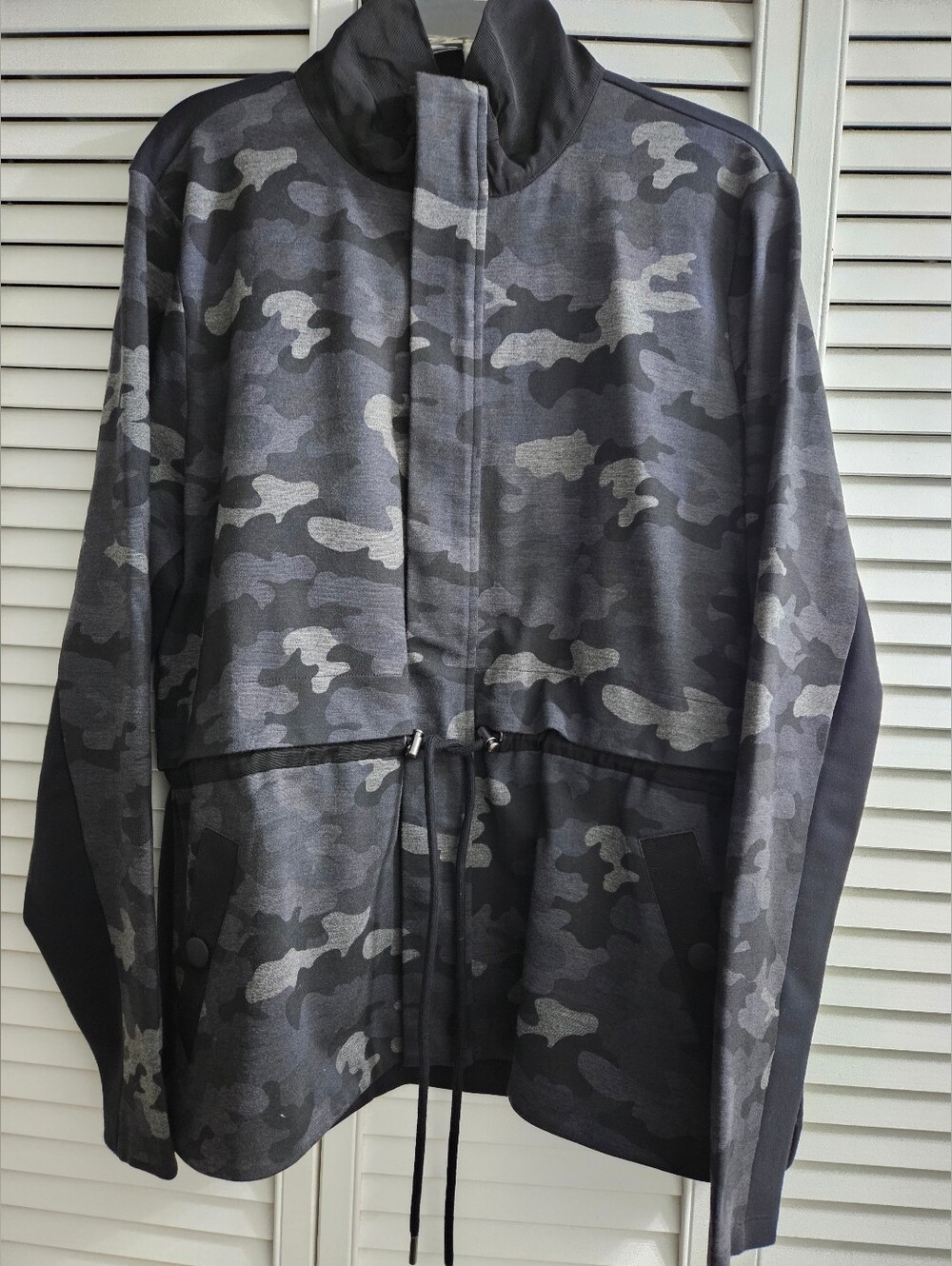 Cabi ATC Pursuit Jacket Gray Black Camo Cinch Drawstring Waist 3911 Size XL